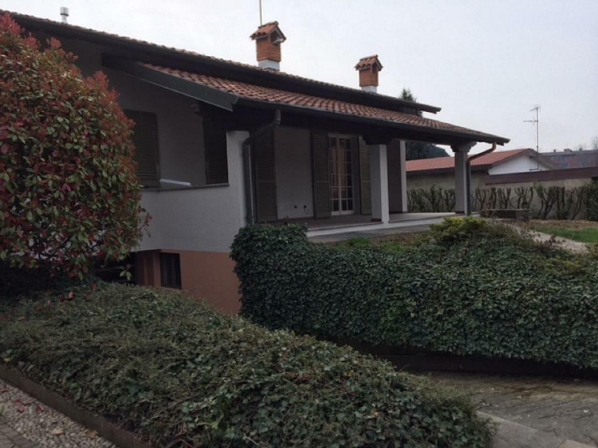 Caroline Home Anzano Del Parco Exterior foto